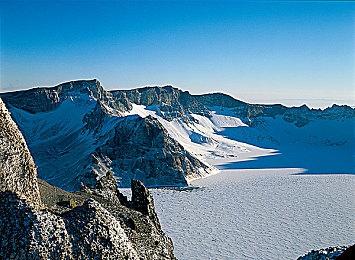 手绘风冒险解谜游戏《拉之径》在Steam平台发售